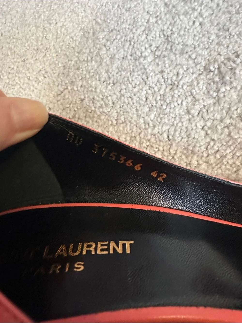 Saint Laurent Coral Leather Pointed-Toe Pumps - Picture 7 of 7